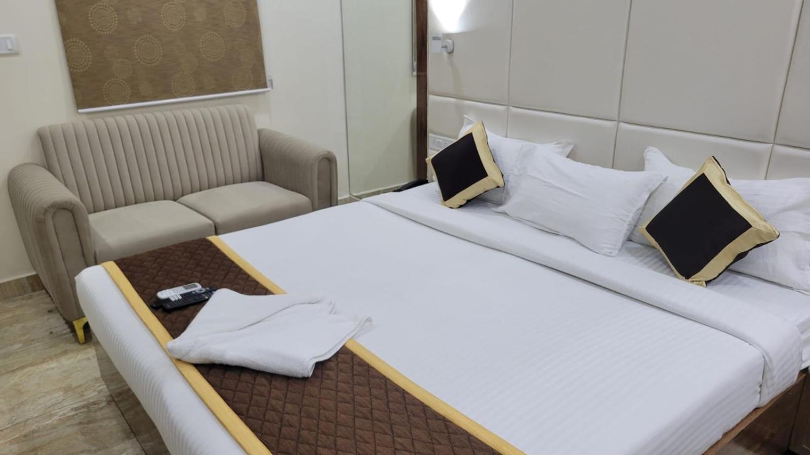 Hotel Grace Residency Chennai Airport Zewnętrze zdjęcie
