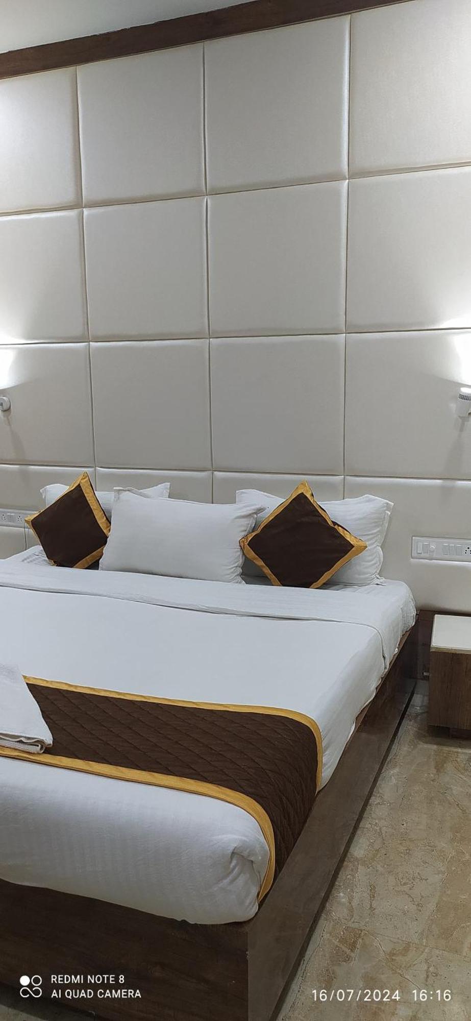 Hotel Grace Residency Chennai Airport Zewnętrze zdjęcie